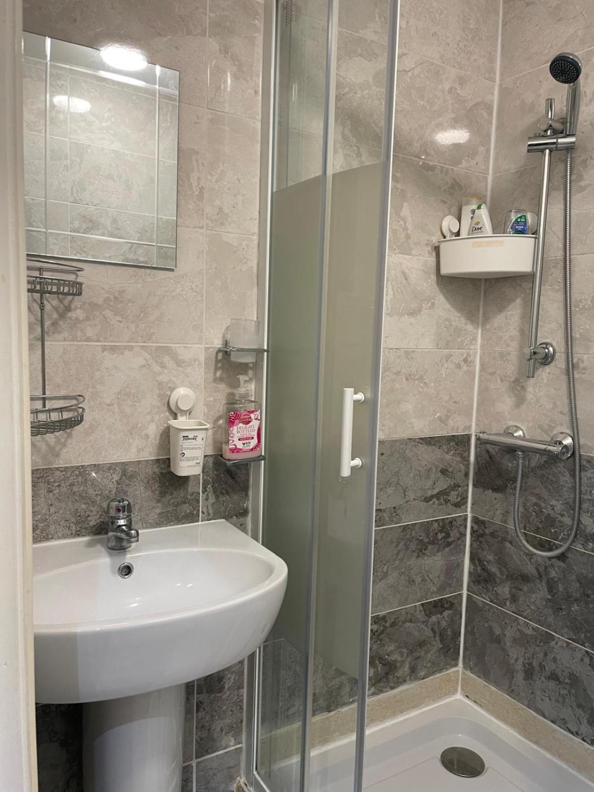 Accommodation Plus Londres Extérieur photo